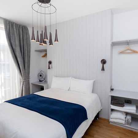 Number 8 Hotel แคนเทอร์เบอรี ภายนอก รูปภาพ